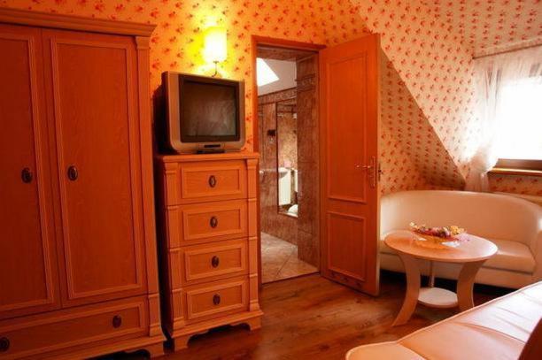 Hotel Zajazd U Dudziarza à Kościan Chambre photo